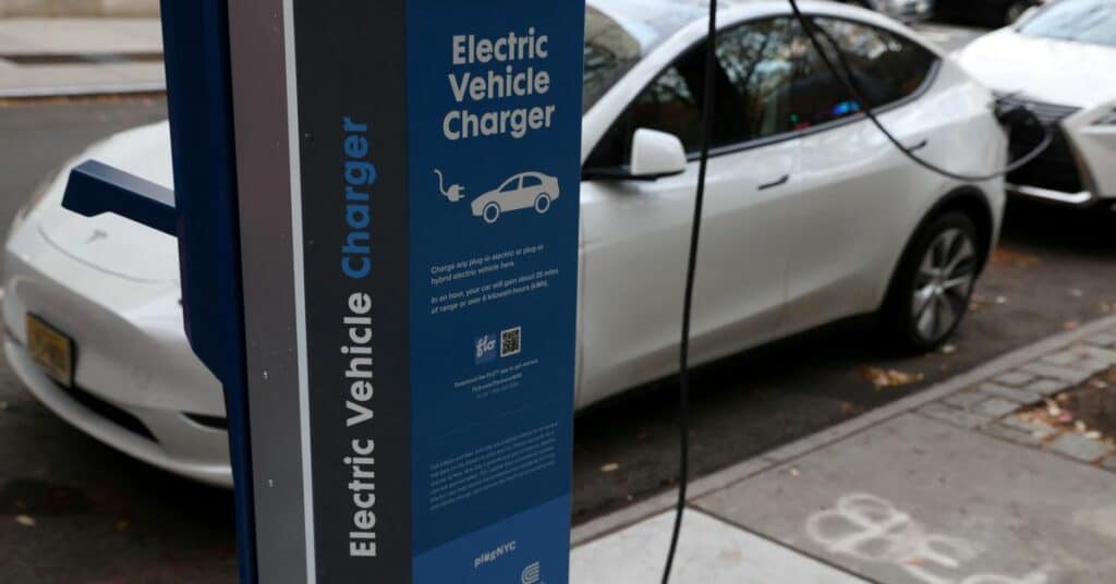 Las ventas de vehículos eléctricos usados ​​en EE. UU. aumentan a medida que bajan los precios